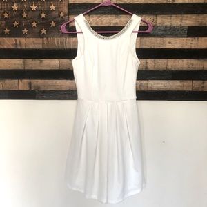 Francesca’s white dress Pearl and Rhinestone neck